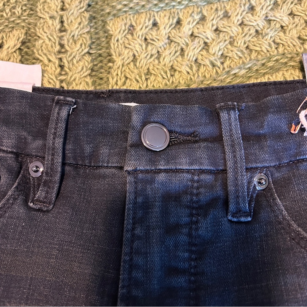GOOD AMERICAN Women’s Good Waist Crop High Rise Raw Hem Jeans Size 6 / 28 - Picture 8 of 10